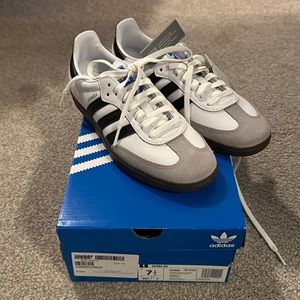 Adidas Sambas, white, 7 1/2 US